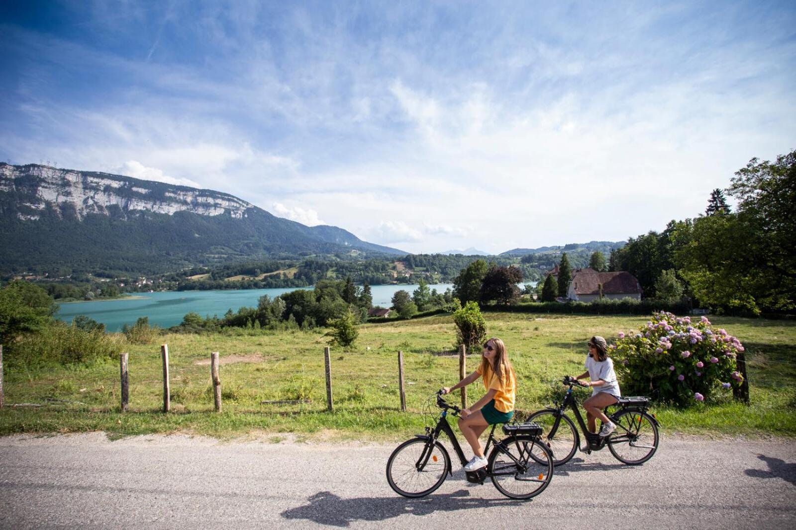 Huttopia Lac D'Aiguebelette Saint-Alban-de-Montbel Εξωτερικό φωτογραφία